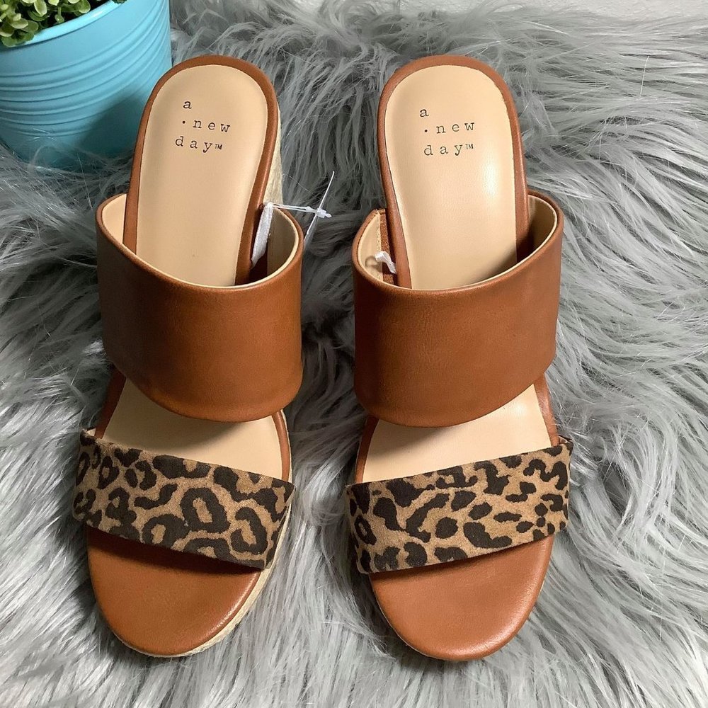 Women's Adelina Microsuede Leopard Print Two Band - Picture 2 of 5